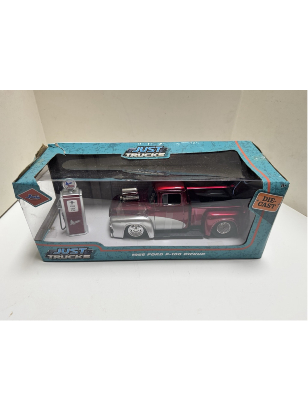Jada Toys Just Trucks 1:24 1956 Ford F-100 Die-cast Car & Gas Pump